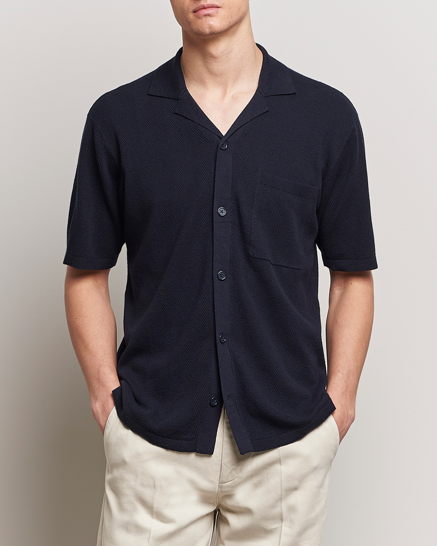 Mies | A Day's March | A Day\'s March | Yamu Knitted Herringbone Shirt Navy