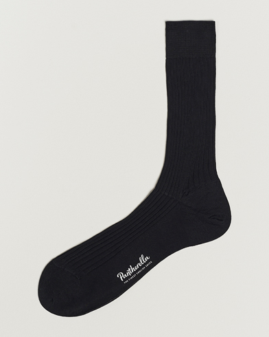 Mies | Wardrobe Basics | Pantherella | Vale Cotton Socks Black