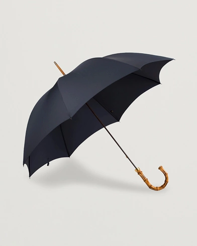 Mies | Tyylikkäänä sateella | Fox Umbrellas | Whangee Umbrella Dark Navy