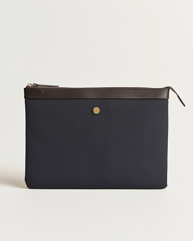 Mies | Mismo | Mismo | M/S Nylon Pouch Large Navy/Dark Brown