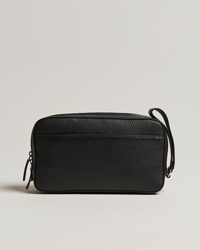 Mies | Toilettilaukut | Tiger of Sweden | Wes Grained Leather Toilet Bag Black