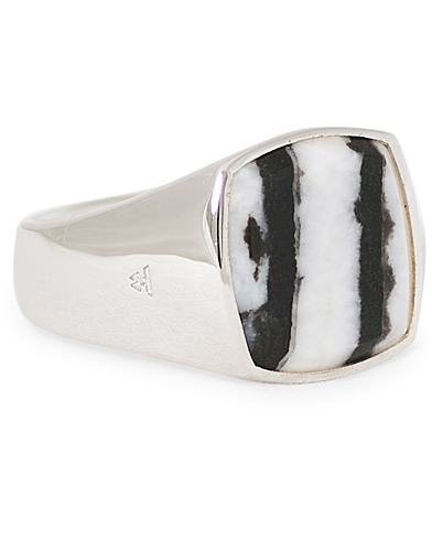 Tyylikkäänä uudenvuoden juhliin |  Cushion Zebra Ring Silver