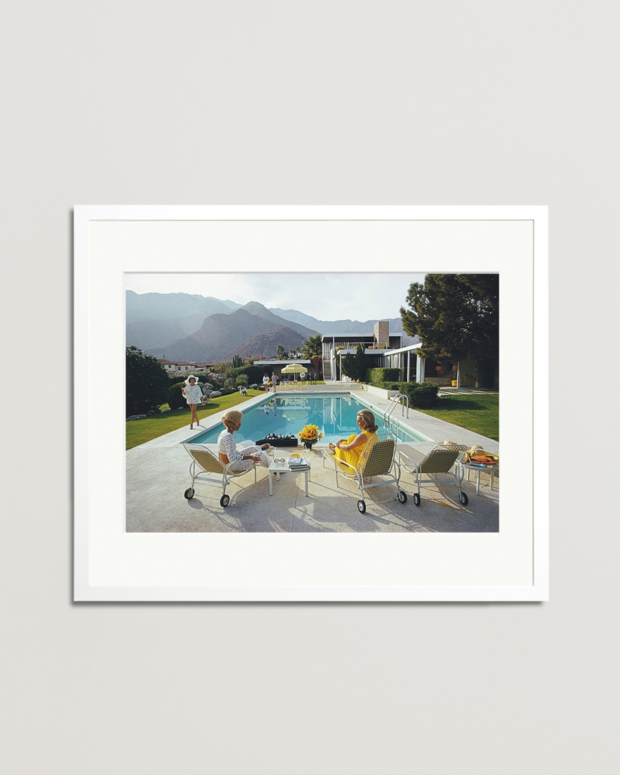 Sonic Editions Framed Slim Aarons Poolside Gossip – Sininen