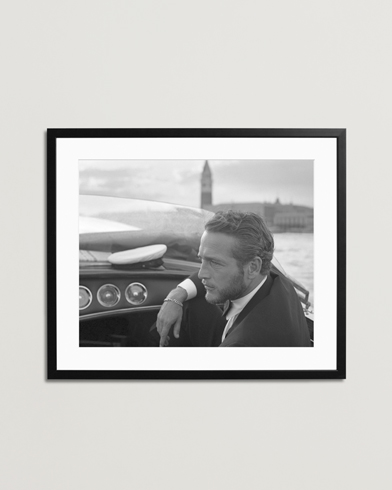 Mies | Kotona viihtyvälle | Sonic Editions | Framed Paul Newman Venice 1963