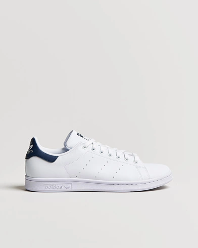 Mies | Matalavartiset tennarit | adidas Originals | Stan Smith Sneaker White/Navy
