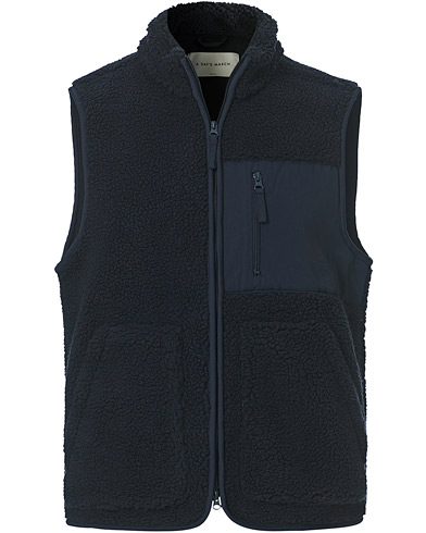 Mies | Business & Beyond | A Day's March | Arvån Recycled Fleece Vest Navy