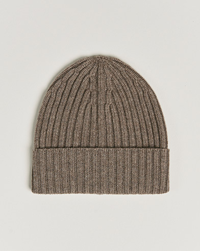 Mies | Pipot | Piacenza Cashmere | Ribbed Cashmere Beanie Taupe
