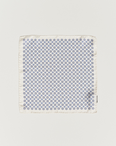 Mies | Taskuliinat | Amanda Christensen | Silk Twill Printed Medallion Pocket Square White