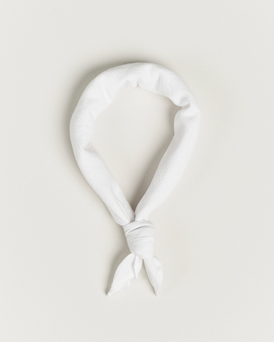 Mies | Taskuliinat | Oscar Jacobson | Cotton Structure Bandana White