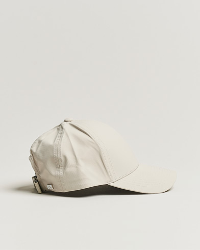 Mies |  | Varsity Headwear | Active Tech Cap Beige