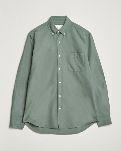 Mies | Rennot | A Day's March | Moorgate Dyed Oxford Shirt Dusty Green