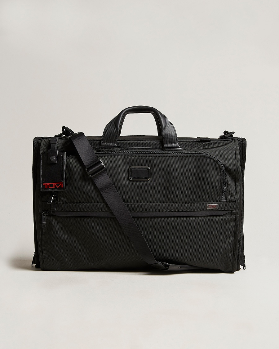 TUMI Alpha 3 Garment Tri-Fold Carry On Black – Musta