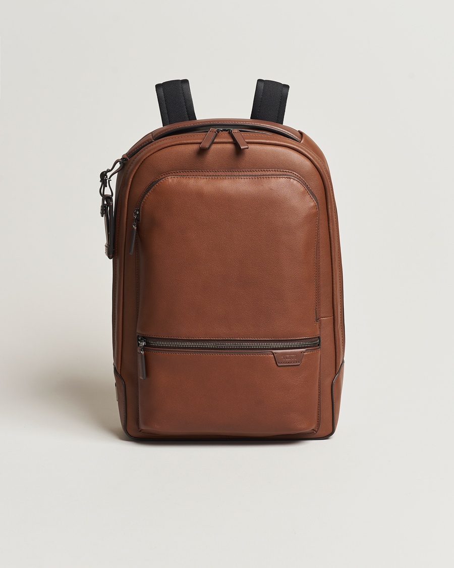TUMI Harrison Bradner Leather Backpack Cognac – Ruskea