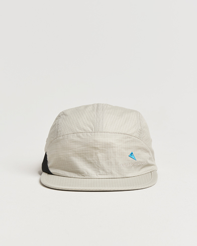 Klättermusen Ansur Five Panel Cap Dove Raven – Harmaa