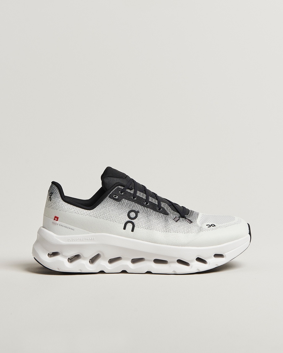 On Cloudtilt Black/Ivory – Valkoinen