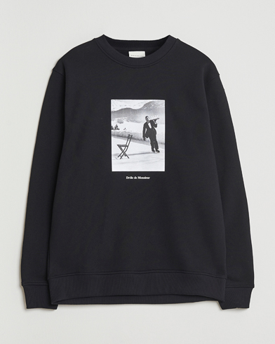 Drôle de Monsieur Ice Skating Waiter Sweatshirt Black – Musta