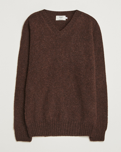 Harley Of Scotland for Care of Carl Harley Of Scotland Brushed Supersoft Lambswool V-Neck Brown – Ruskea