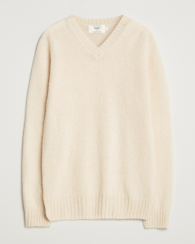 Harley Of Scotland for Care of Carl Harley Of Scotland Brushed Supersoft Lambswool V-Neck Vanilla – Valkoinen