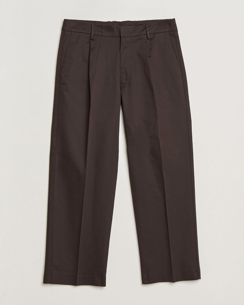 NN07 Kay Cotton Pleated Trousers Deep Truffle – Ruskea