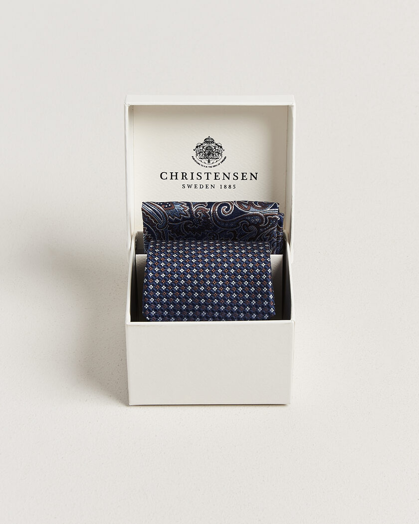 Amanda Christensen Box Set Printed Silk 8cm Tie With Pocket Square Navy/Brown – Sininen