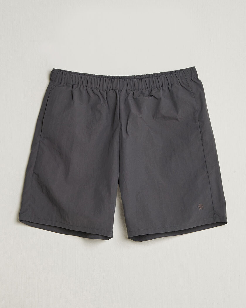 Goldwin Nylon Shorts Deep Charcoal – Harmaa