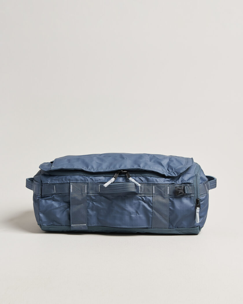 The North Face Base Camp Voyager Duffel 32 Granite Grey – Harmaa