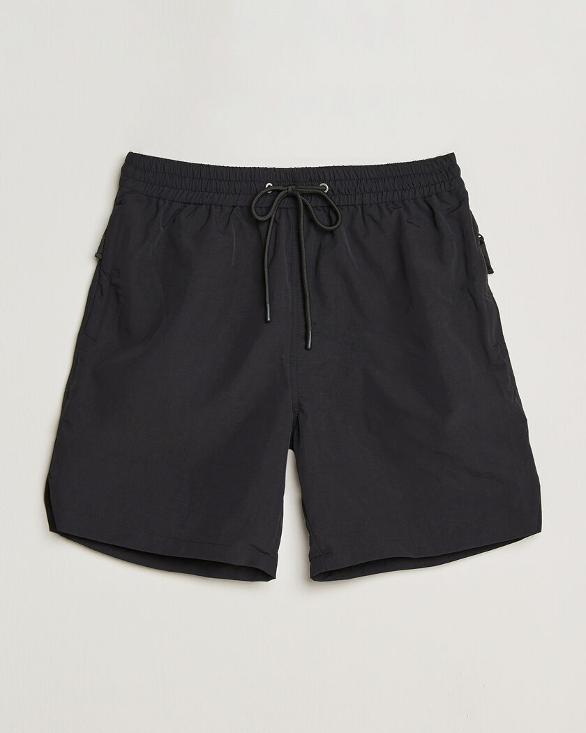 Sunflower Mike Shorts Black – Musta