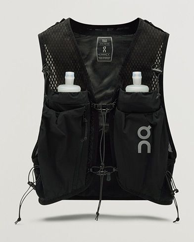 On Ultra Vest Pro 10L Black – Musta