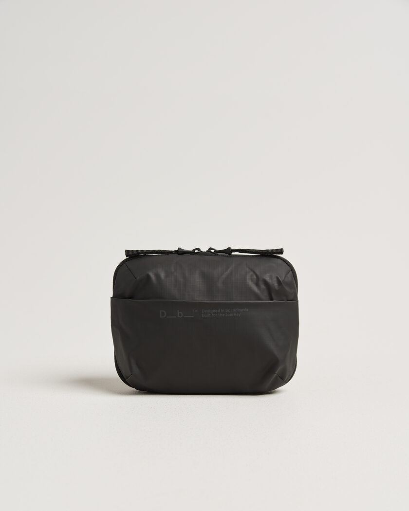 DB Ramverk Tech Organizer Black Out – Musta