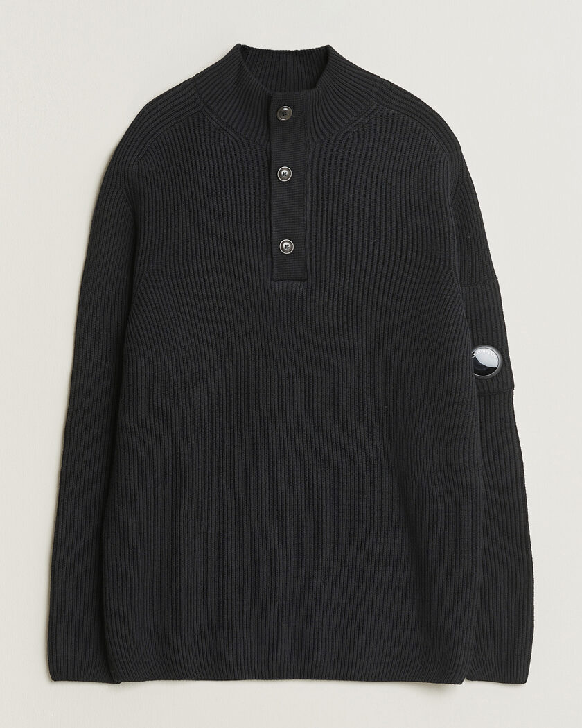 C.P. Company Full Rib Knitted Cotton Half Button Black – Musta