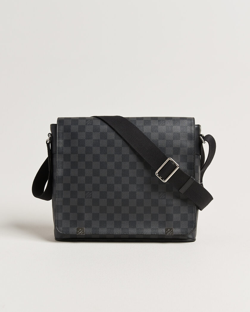 Louis Vuitton Pre-Owned Louis Vuitton District Messenger Bag MM Damier Graphite – Musta