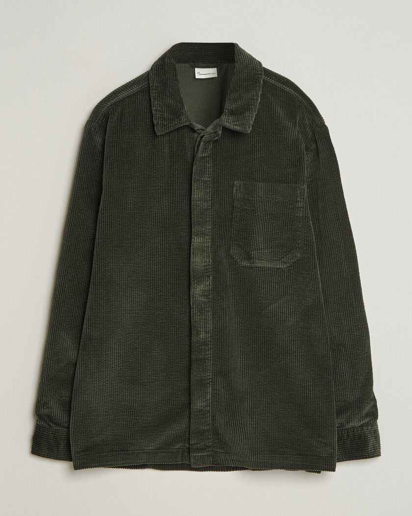 KnowledgeCotton Apparel Cotton Corduroy Overshirt Forest Night – Vihreä