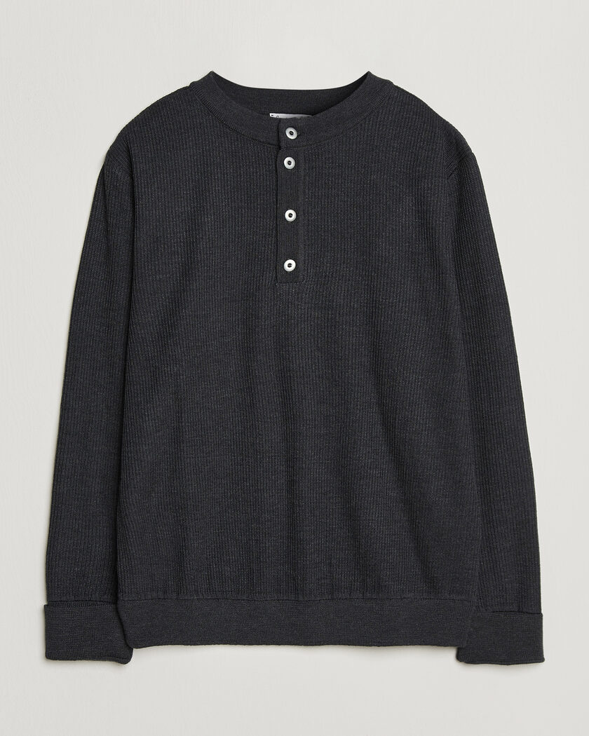 S.N.S. Herning Stamina Rib Henley Magnetite Black – Musta