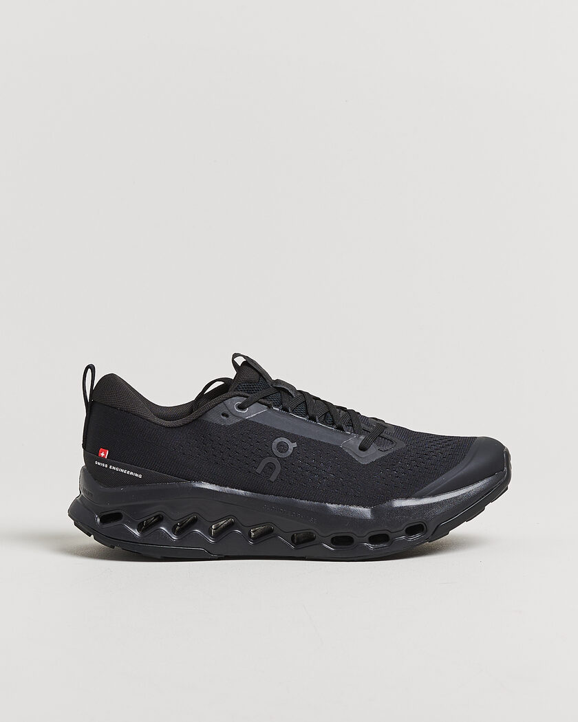 On Cloudsurfer Trail 2 Black/Eclipse – Musta