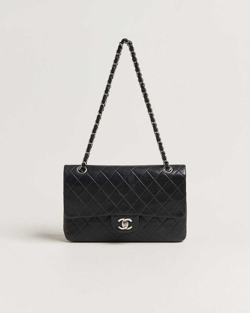 Chanel Pre-Owned Classic Medium Double Flap Bag Lambskin Black – Musta