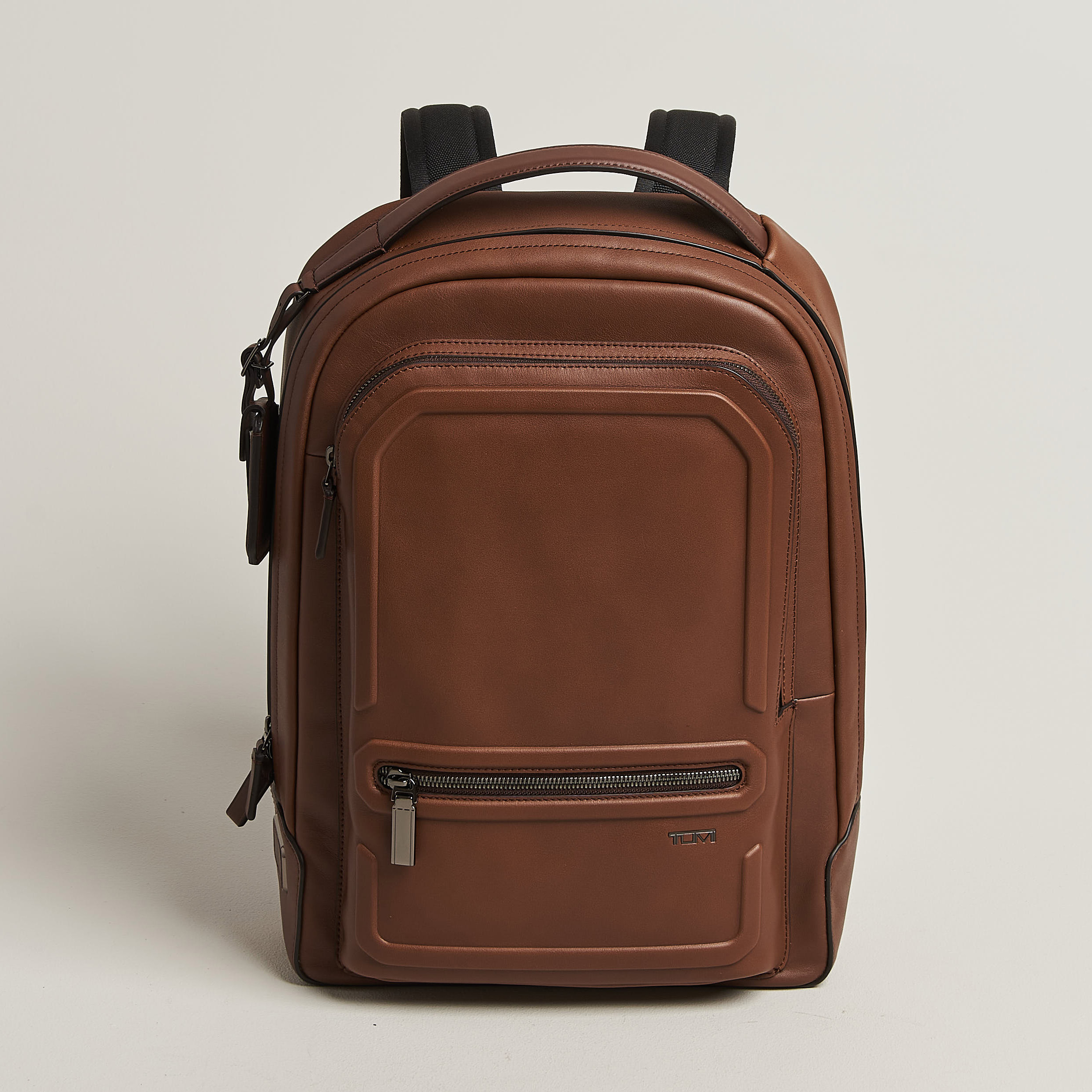TUMI Harrison Bradner Backpack Cognac Bombe – Ruskea