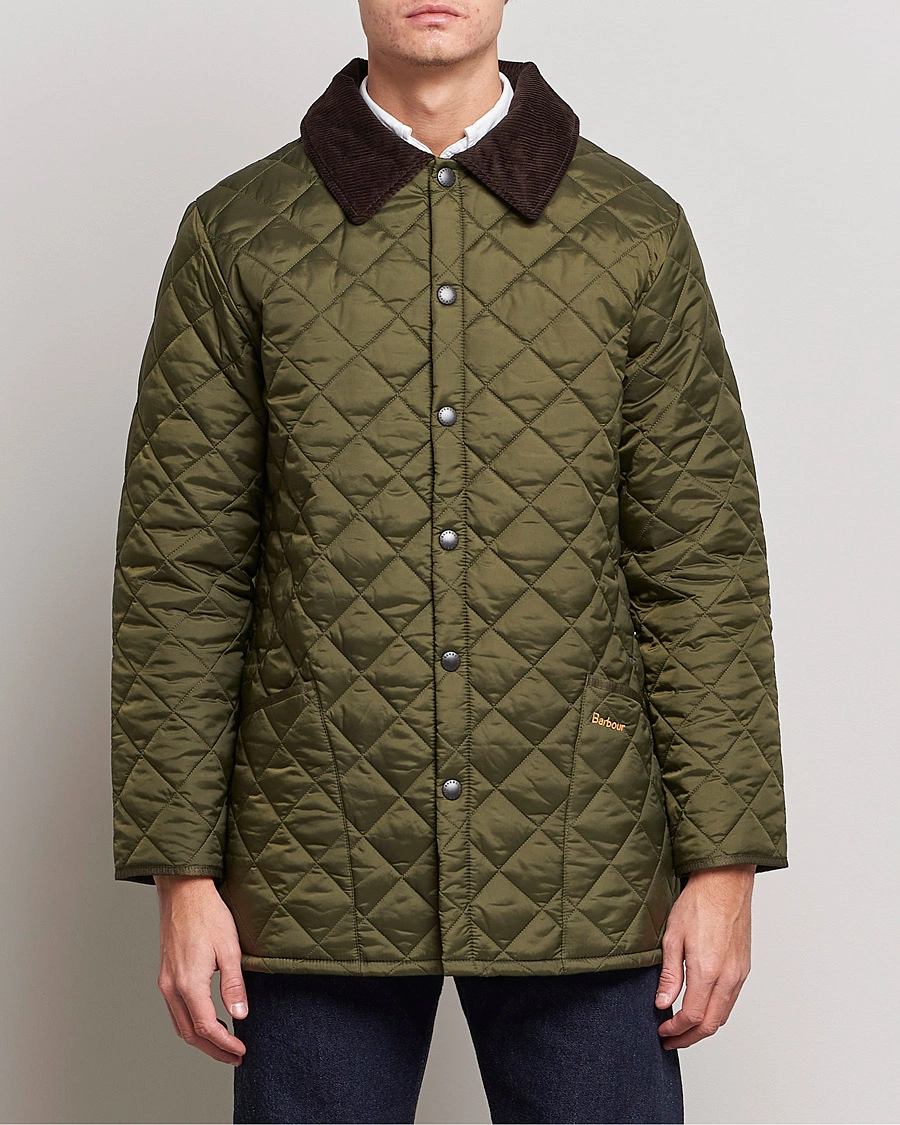 Mies | Ajattomia vaatteita | Barbour Lifestyle | Classic Liddesdale Jacket Olive