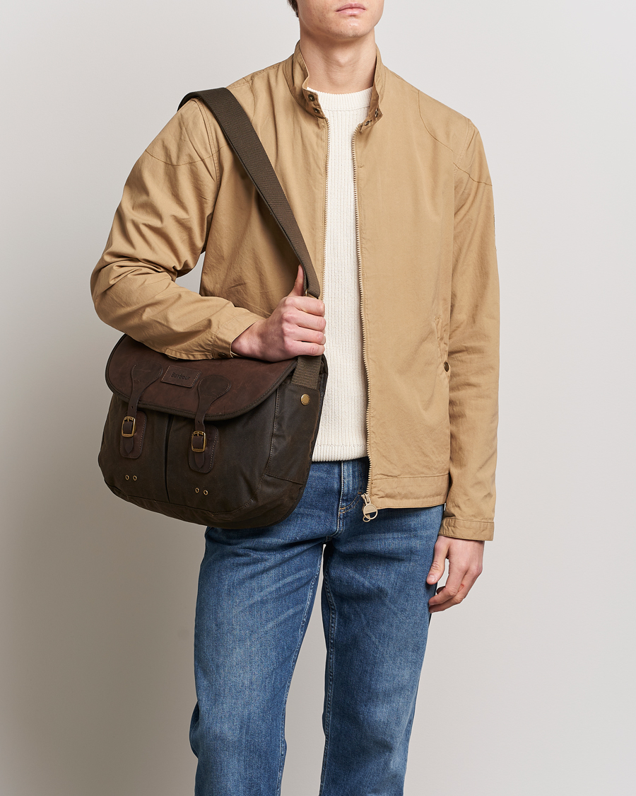 Mies | Laukut | Barbour Lifestyle | Wax Leather Tarras Olive