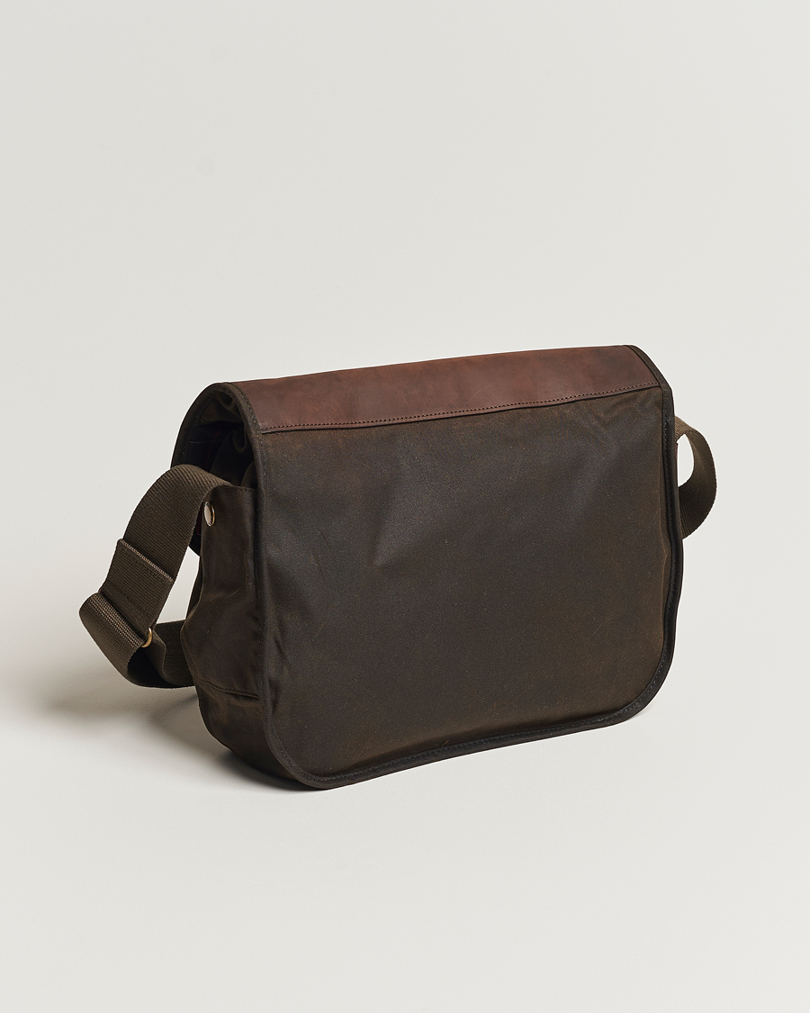 Mies | Laukut | Barbour Lifestyle | Wax Leather Tarras Olive