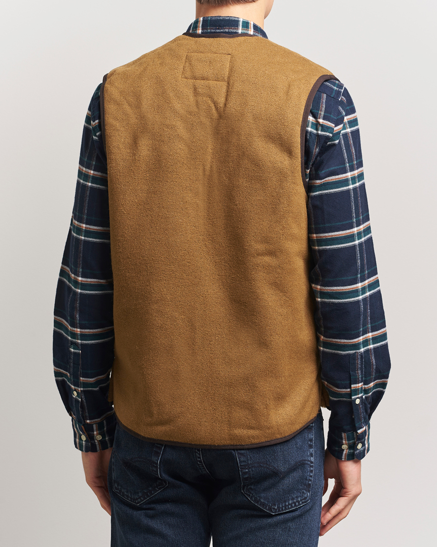 Mies | Ulkoliivit | Barbour Lifestyle | Warm Pile Waistcoat Zip-In Liner Brown