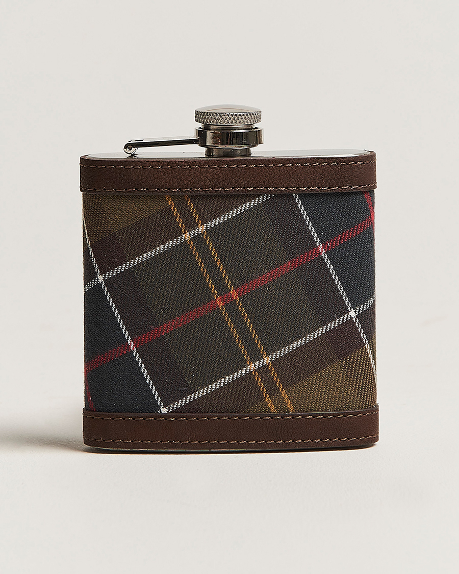 Mies | Kotiin | Barbour Lifestyle | Classic Hip Flask Brown