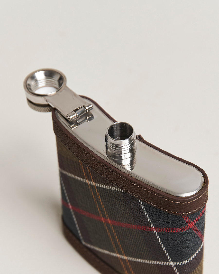 Mies | Best of British | Barbour Lifestyle | Classic Hip Flask Brown