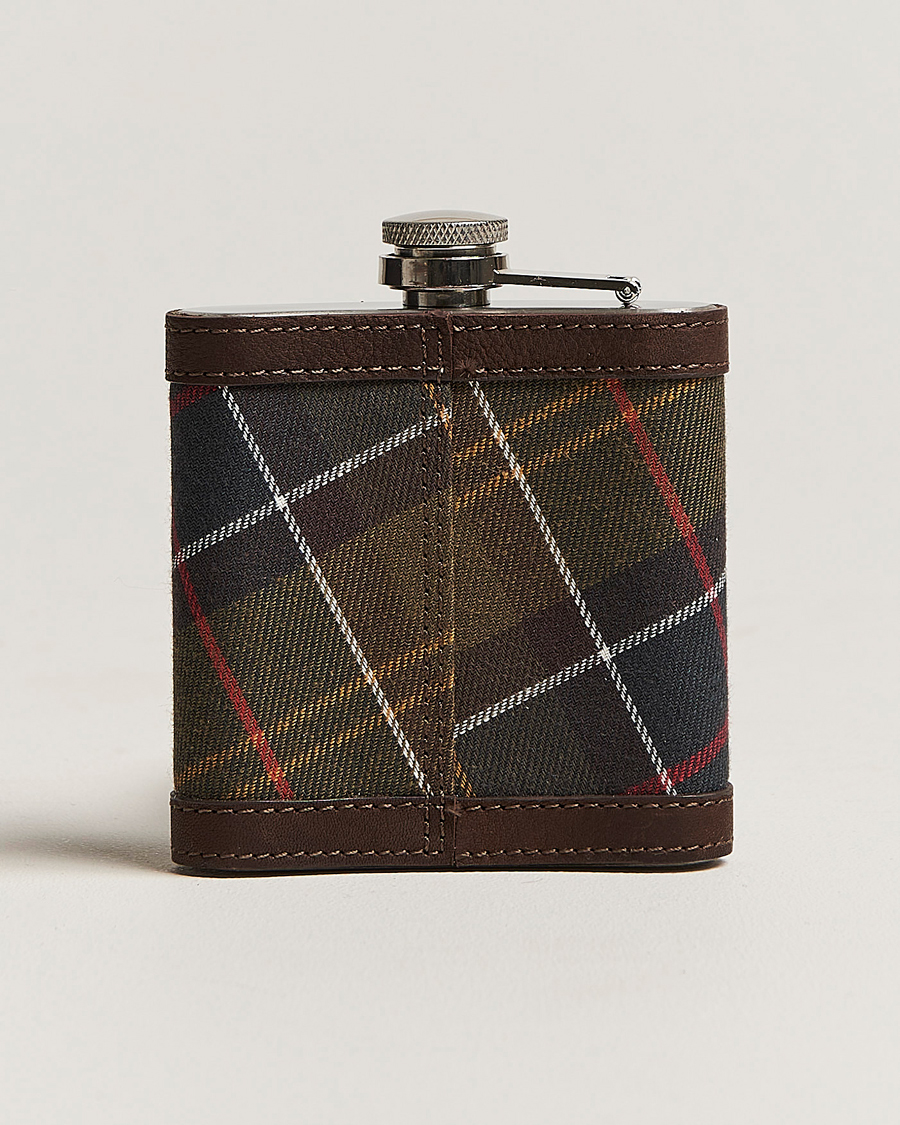 Mies | Kotiin | Barbour Lifestyle | Classic Hip Flask Brown