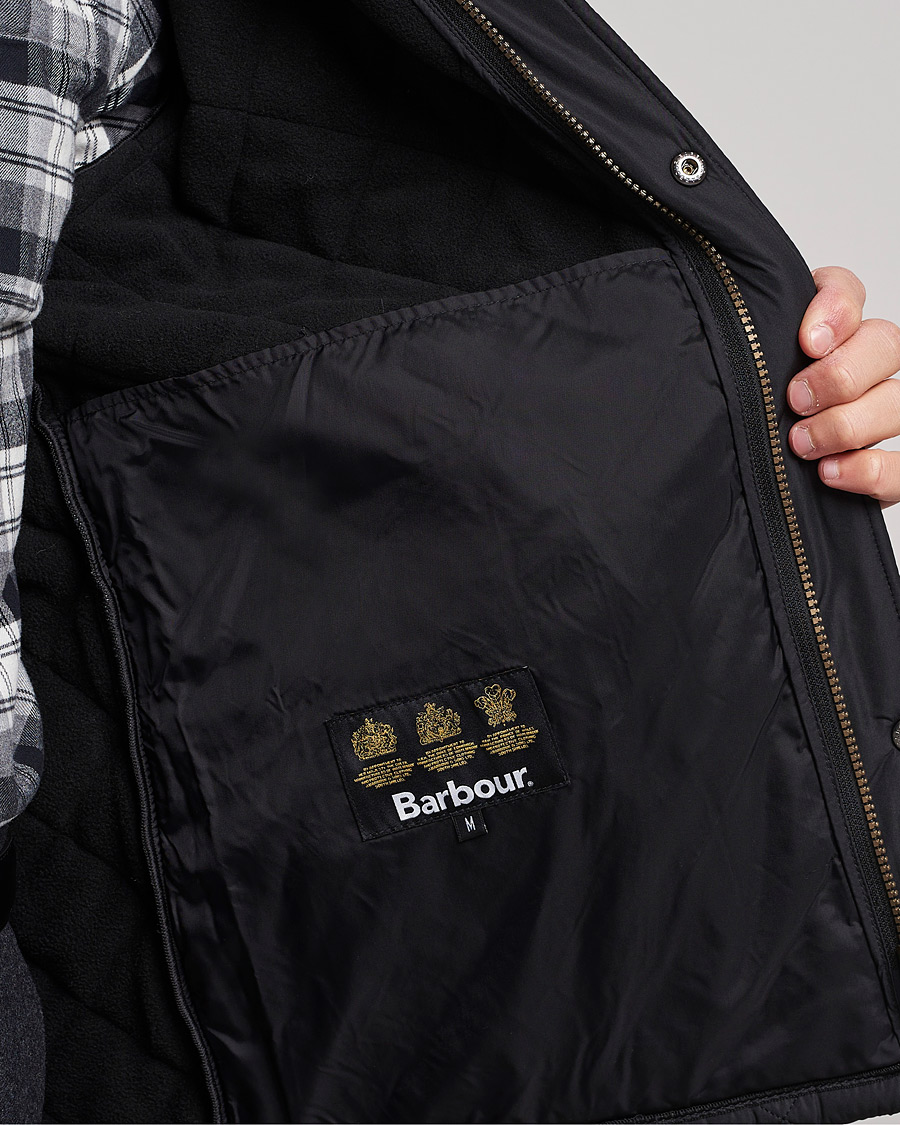 Mies | Takit | Barbour Lifestyle | Powell Quilted Jacket Black