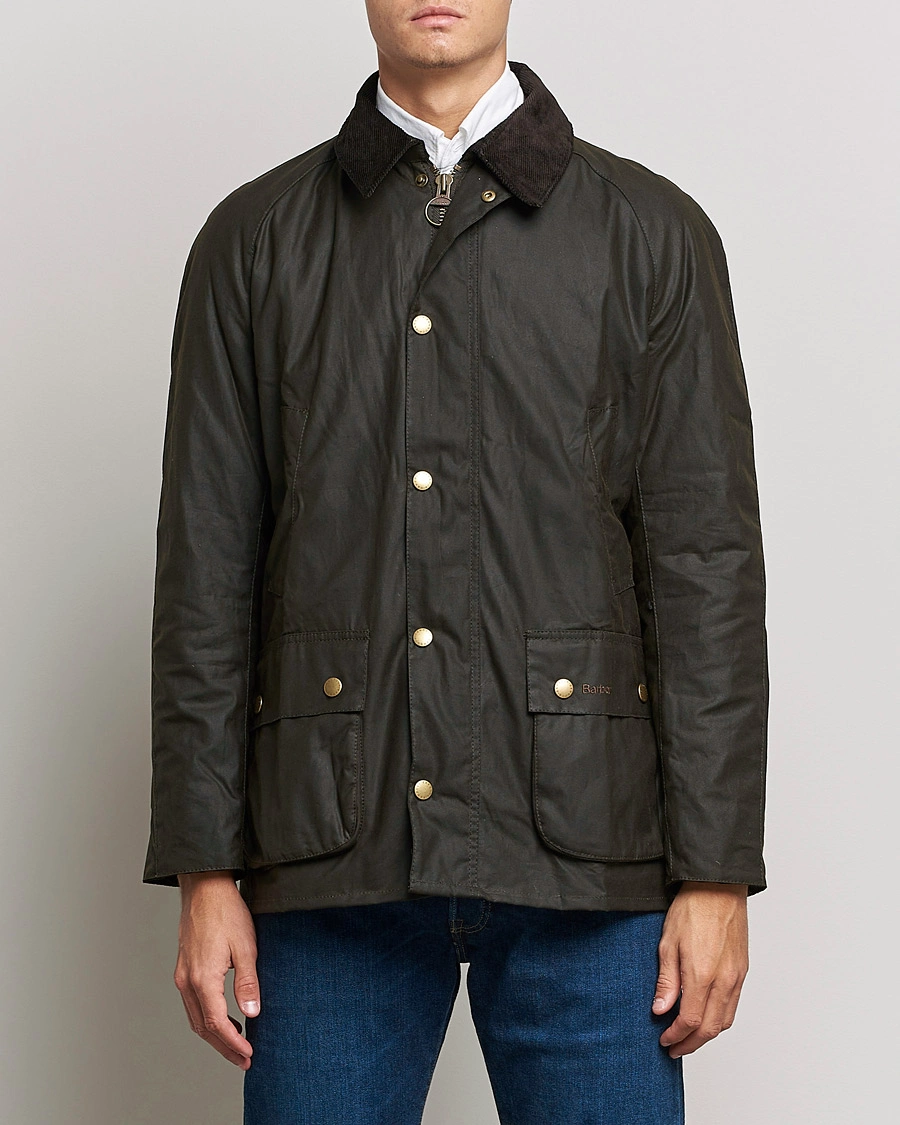 Mies | Syystakit | Barbour Lifestyle | Ashby Wax Jacket Olive