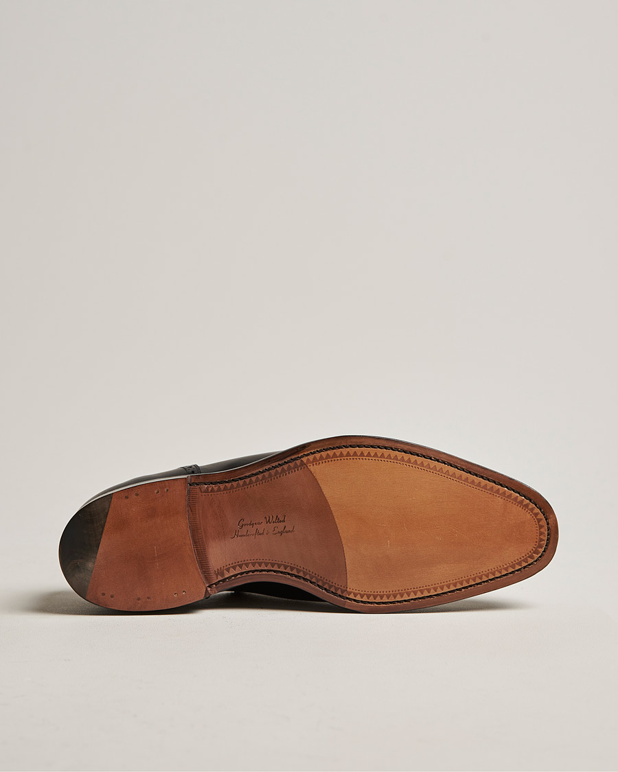 Mies | Loake 1880 Strand Brogue Black Calf | Loake 1880 | Strand Brogue Black Calf