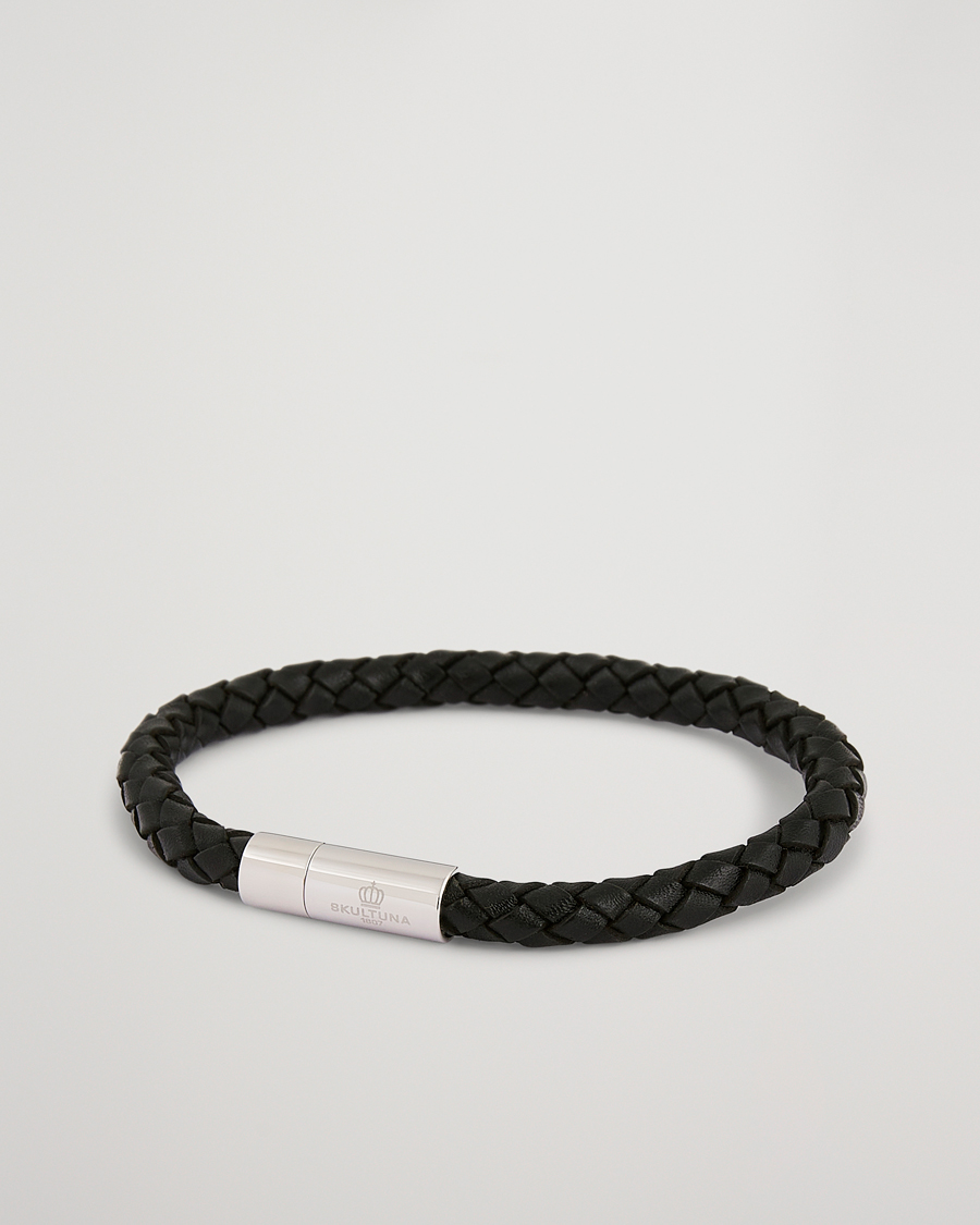Mies | Korut | Skultuna | One Row Leather Bracelet Black Steel