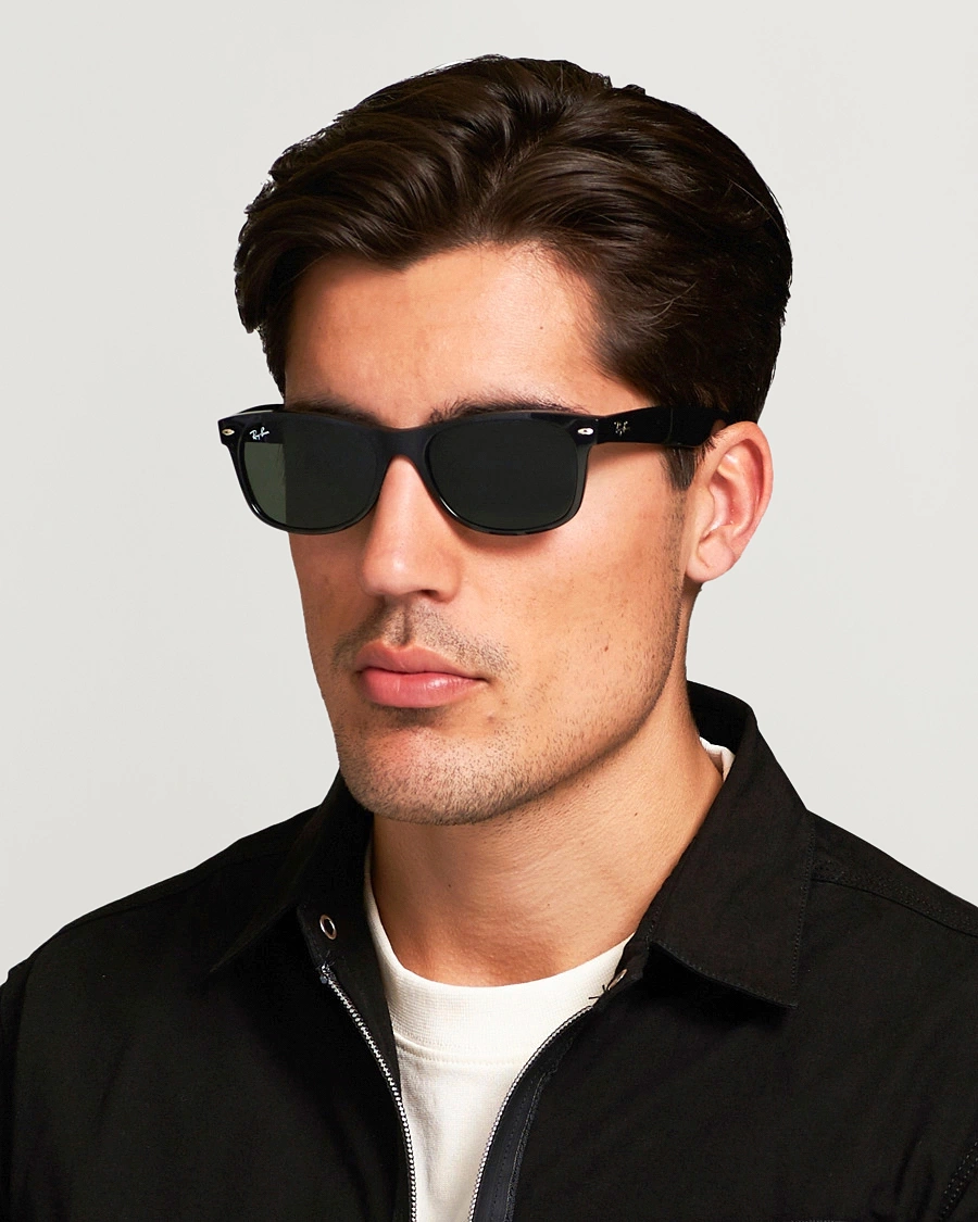 Mies | Pyöreät aurinkolasit | Ray-Ban | New Wayfarer Sunglasses Black/Crystal Green
