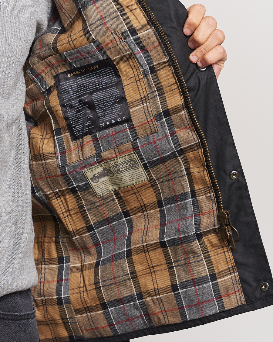 Mies | Takit | Barbour International | Slim Wax Jacket Black