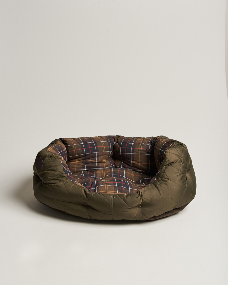Miehet |  | Barbour Heritage | Quilted Dog Bed 24'  Olive